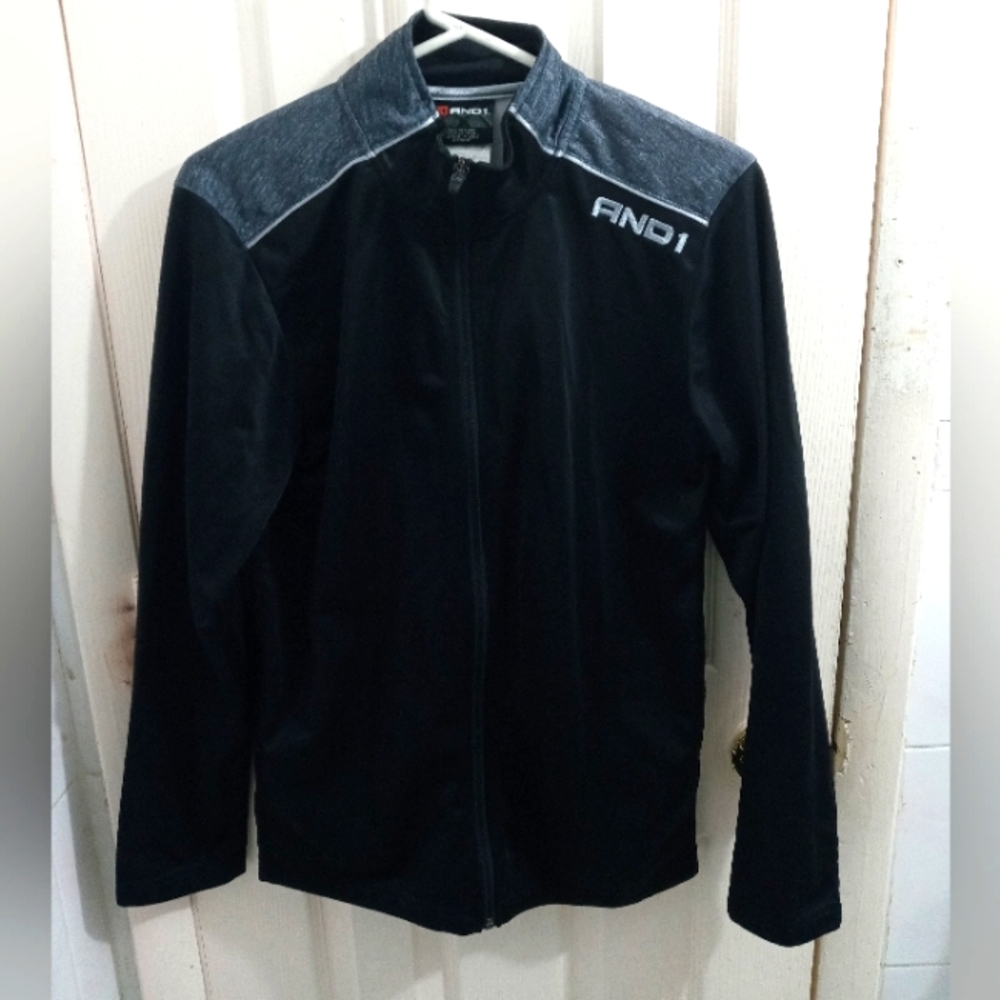AND1 Men Black Sweaters Zipper Collar Size Small